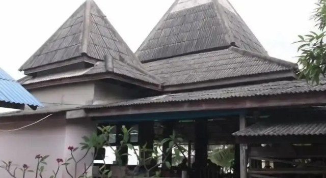 Shady Resort
