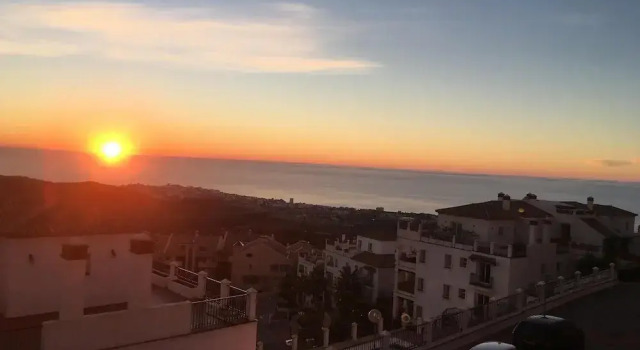Апартаменты Pool Apt Calahonda 2 With Sea View