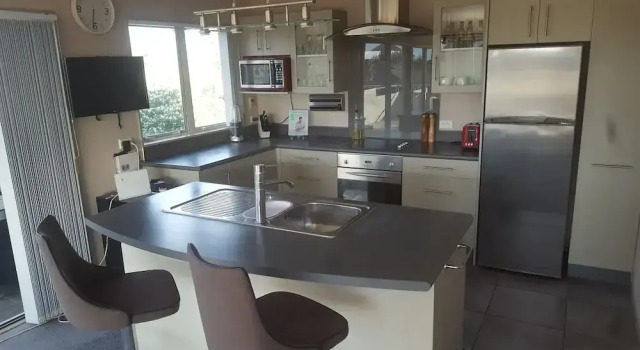 Коттедж Apartment by The Beach