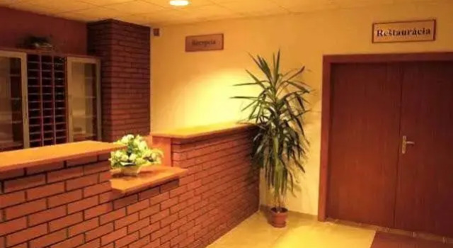 Hotel Bardejov, Rezervovat Hotel Hotely v Prešovský kraj s parkováním, Parkování