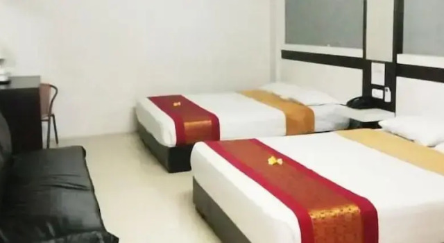 Deluxe Familie Zimmer mit Balkon De Wahyu Hotel