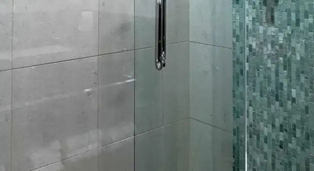 Четырёхместный номер Standard Bell Tower Hotel
