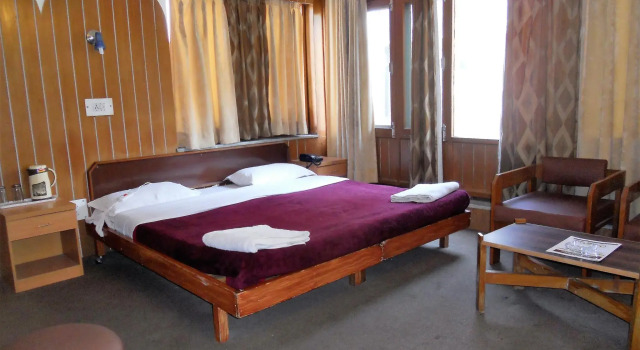 Hotel Brown Palace, Забронировать Отель Сринагар Jammu & Kashmir Ski
