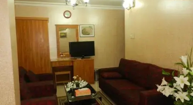 Отель Green Sea Hotel, Забронировать Отель Отели Дубая с парковкой, Парковка