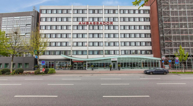 Кровать в общем номере Quality Hotel Ambassador Hamburg