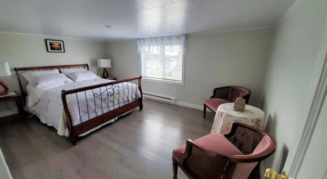 Hillside Vacation Rental 74 Main