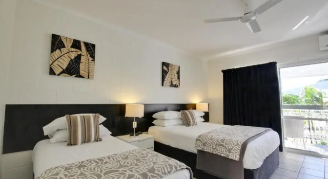 Двухместный номер Standard с балконом Colonial Palms Motor Inn