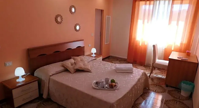 Affittacamere La Dolce Mela, Book Bed and Breakfast Hotels in Sicily with Parking, Parking