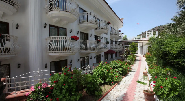 S3 Orange Exclusive Hotel