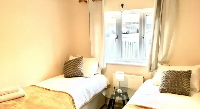 Olden orchard, Book Hotel Northampton Northamptonshire