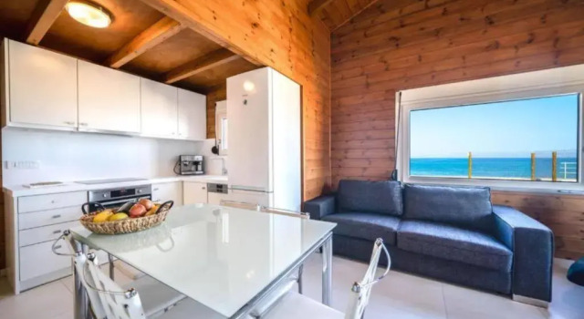 Коттедж c 1 комнатой Terra Zeus - Wooden House Beachfront