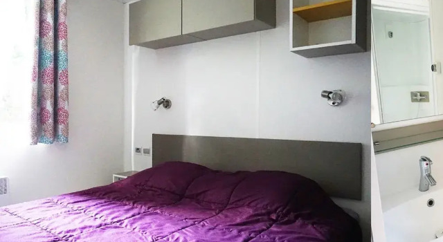 Comfortable Mobile Home With Veranda in Charming Normandy, Забронировать Отель Участки высадки Нормандии Нижняя Нормандия