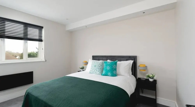 Skyvillion -4bed Cozy Cockfosters Apt Mins To Tube, Varaa Huoneisto Asunnot kohteessa Merseyside, Huoneisto