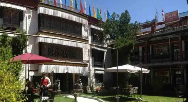 Tibet Gorkha Hotel, Book Hotel Hoteller i Lhasa med pool, nær Ramoche Temple, Swimmingpool