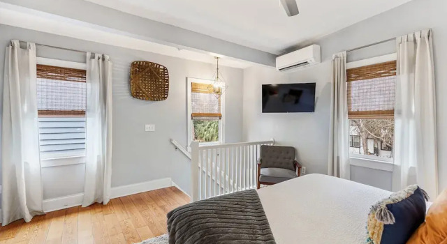 Апартаменты Spacious Apartment Downtown