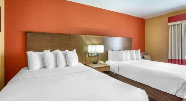 Двухместный люкс с балконом Comfort Inn Flagstaff Lucky Lane I-40