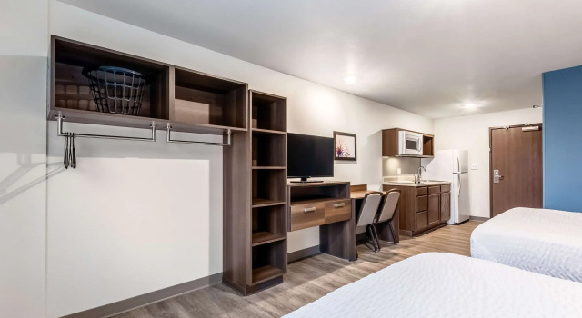 Четырёхместный номер Standard WoodSpring Suites Indianapolis Castleton