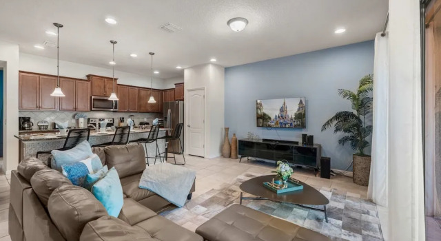 5BR Minions Mickey Rooms w Pool Sun Shelf 8879