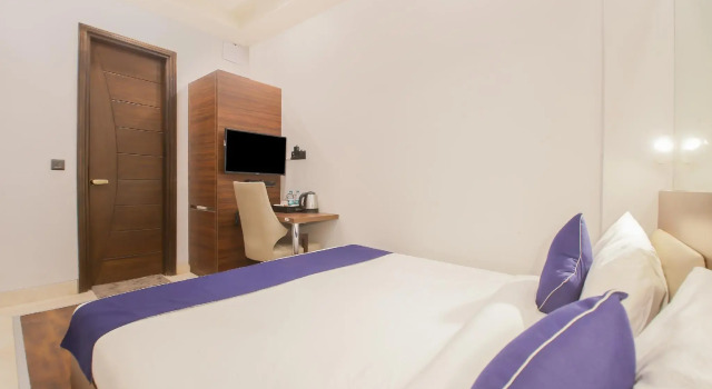 SilverKey Executive Stays 29058 Saket, Забронировать Отель Отели Нью-Дели с завтраком, Завтраки