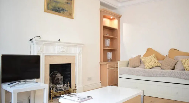 Spacious 1 Bedroom Flat In Piccadilly Circus, Забронировать Отель Отели Лондона 3 звезды, рядом с Улица Мэлл, Лондон, 3*