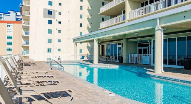 The Colonnades, Boek Hotel Gulf Shores 