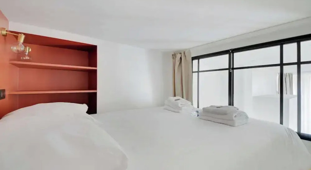 Charming Apartment - 2br/4p - Rochechouart, Забронировать Апартаменты/квартира Париж Иль-де-Франс, рядом с Гран Бульвар