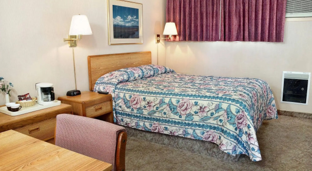 Ruby Inn Bridgeport, Rezerwuj Mini-hotel Hotele w Eastern Sierra z basenem, Basen