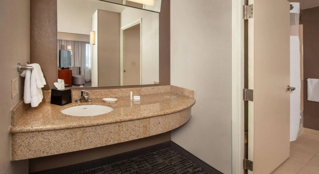 Двухместный люкс Courtyard Dunn Loring Fairfax