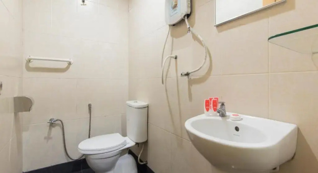 Одноместный номер Standard OYO 1102 Amani Hotel