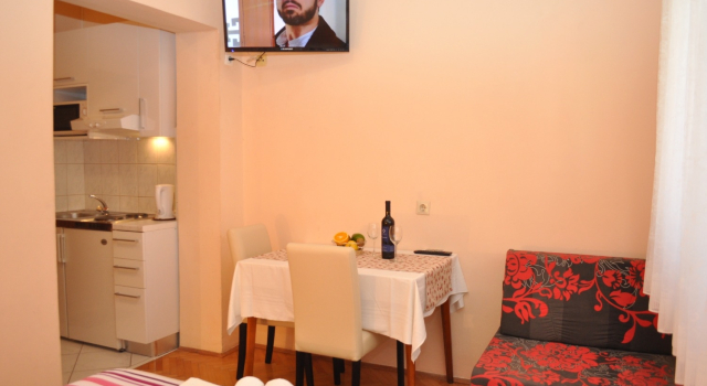 Studio apartment Ljuba - 130 meter from sea SA1 Makarska, Riviera Makarska, Забронировать Апартаменты/квартира Апартаменты Макарска, рядом с Набережная Рива (Макарска), Апартаменты/квартира