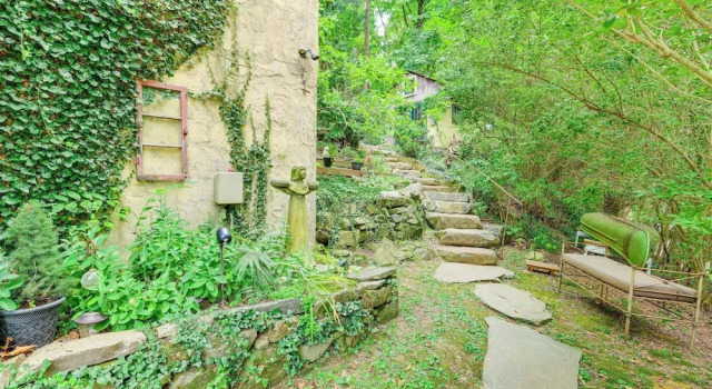 Апартаменты Charming Getaway < 1 Mi to Downtown Lambertville!