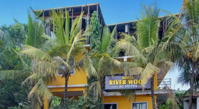 OYO Flagship 70262 Hotel River Wood, Rezerwuj Hotel Morjim North Goa