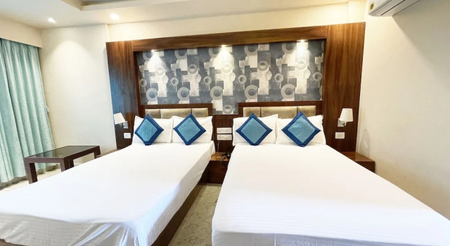 Четырёхместный номер Deluxe Ambika Palace - Puri near Sea Beach