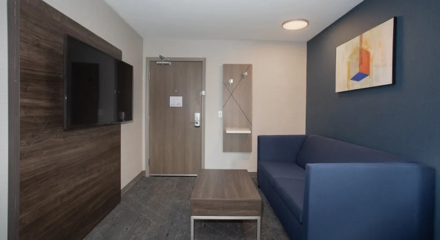 Люкс c 1 комнатой Holiday Inn Express Hotel & Suites Grand Junction by IHG
