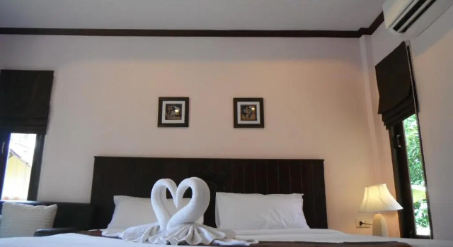 Бунгало Deluxe Seabreeze Hotel Kohchang