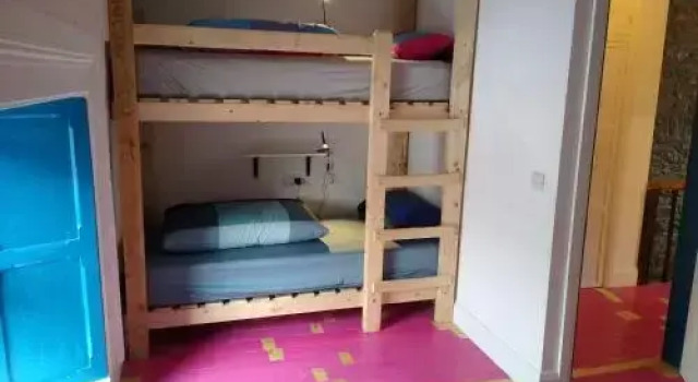 Lazy Cow Hostel, Book Hostel / Vandrerhjem Hostels i Clare, Hostel / Vandrerhjem