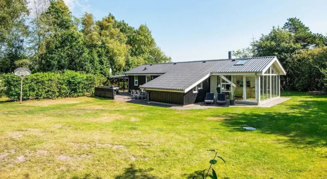 Коттедж 4 star holiday home in Tarm