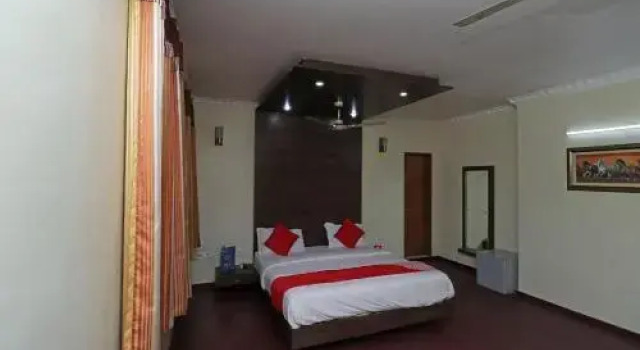 Bombay Hotel by OYO Rooms
