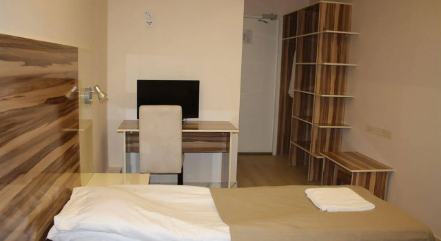 Arkadia Hotel & Hostel