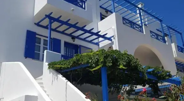 Laouti Tinos Apartments 3