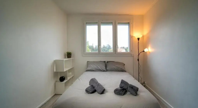 Апартаменты Appartement tout équipé parking balcon 2 chambres