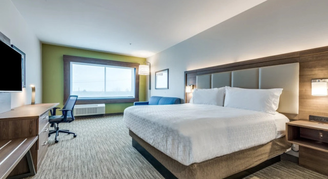 Двухместный люкс Holiday Inn Express & Suites - Denton South by IHG