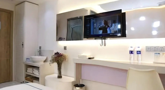 Jinglai Hotel, Varaa Hotelli Huangpu 
