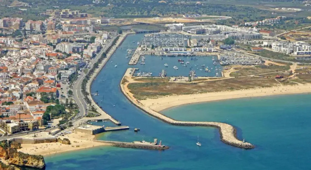 Апартаменты Lagos Marina and Promenade View Apartment Central