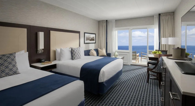 Четырёхместный номер Standard с балконом и с видом на океан Ocean House Hotel at Bass Rocks