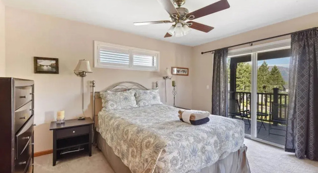 Mule Meadows Classy, Split Level South Tahoe Home!