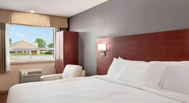 Номер Deluxe Days Inn by Wyndham Fredericton