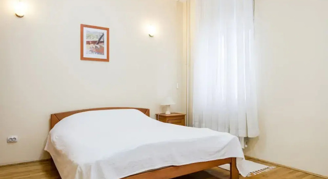 Basco Slavija Square Apartment, Забронировать Апартаменты/квартира Отели Белграда с парковкой, рядом с Храм Святого Саввы, Парковка