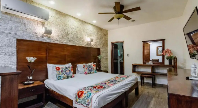 Полулюкс с видом на бассейн El Zaguán Colonial by GuruHotel