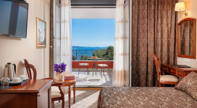 Номер Deluxe с балконом Hotel Cvita
